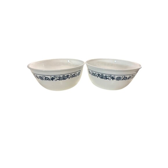 Set of 2 Corelle By Corning 6" Old Town Blue Onion Floral Pattern Cereal Bowls - Picture 1 of 7